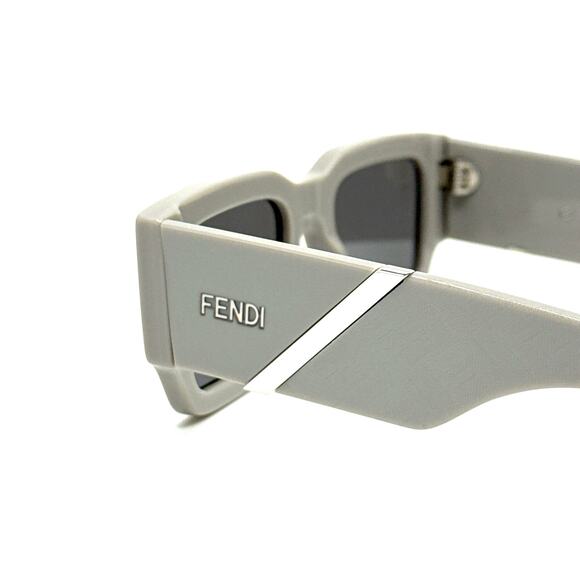 New, FENDI Sunglasses FE40131I 20C Authentic - Picture 7 of 12